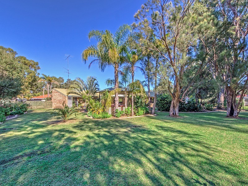 8 Navarre Row, Greenfields WA 6210