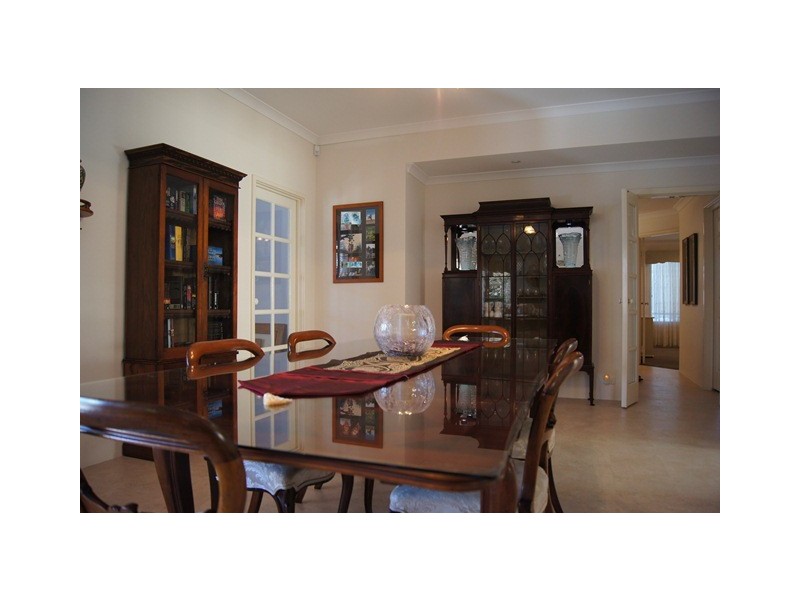 10 Black Swan View, Dudley Park WA 6210