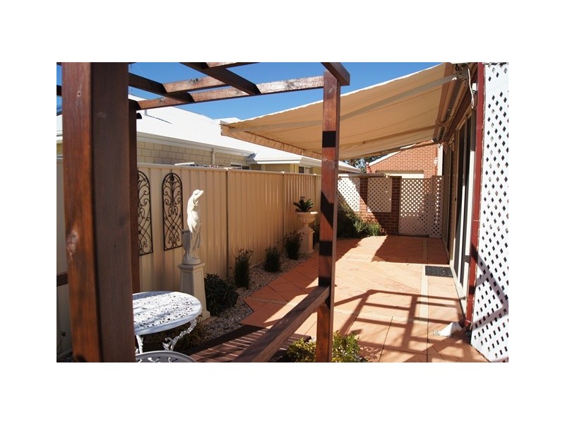 10 Black Swan View, Dudley Park WA 6210