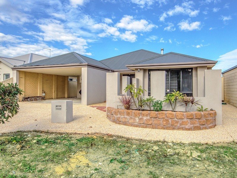 16 Wonich Fairway, Greenfields WA 6210