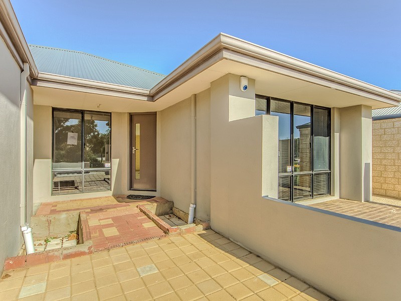 16 Wonich Fairway, Greenfields WA 6210