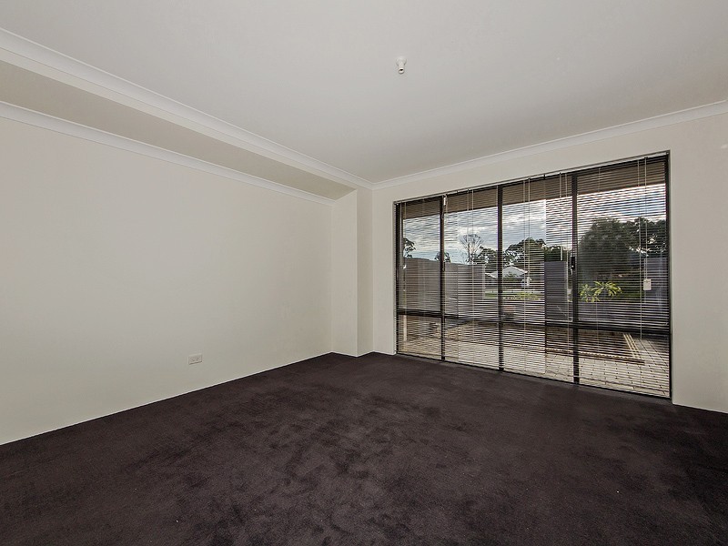 16 Wonich Fairway, Greenfields WA 6210
