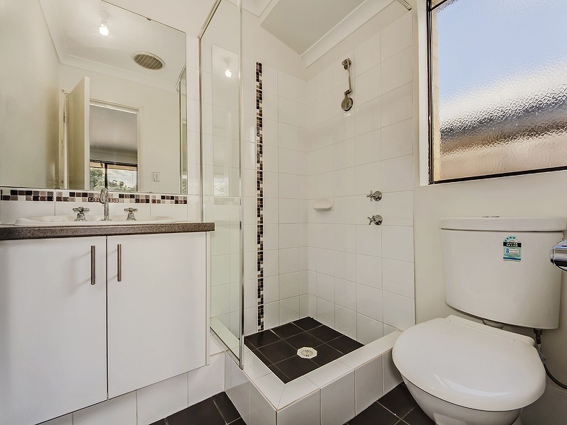 16 Wonich Fairway, Greenfields WA 6210