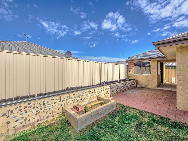 16 Wonich Fairway, Greenfields WA 6210