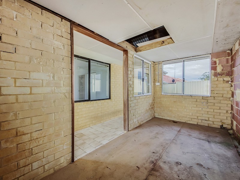 16 Wonich Fairway, Greenfields WA 6210