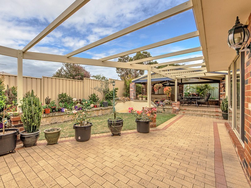 9 Coastal Retreat, Wannanup WA 6210