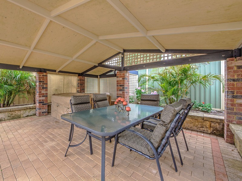 9 Coastal Retreat, Wannanup WA 6210