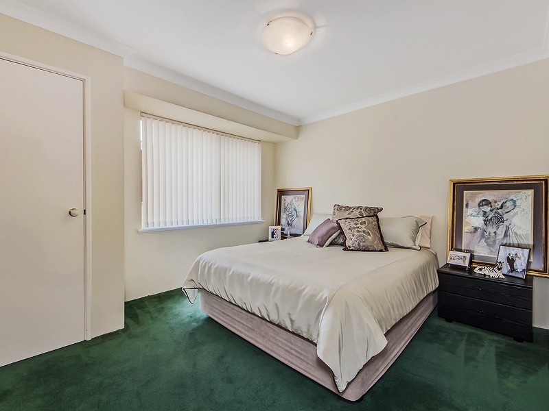 9 Coastal Retreat, Wannanup WA 6210