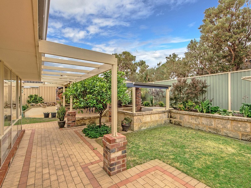 9 Coastal Retreat, Wannanup WA 6210