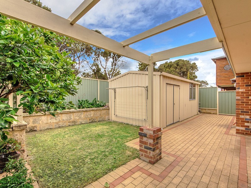 9 Coastal Retreat, Wannanup WA 6210
