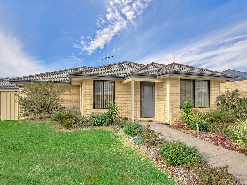 24 Woorabinda Rise, Lakelands WA 6180