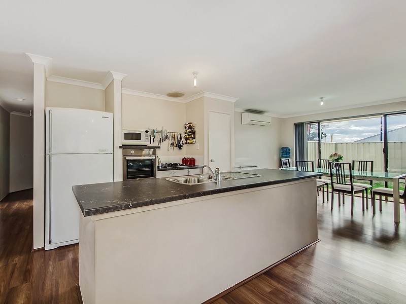 24 Woorabinda Rise, Lakelands WA 6180