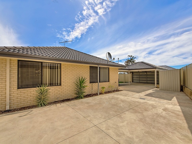 24 Woorabinda Rise, Lakelands WA 6180