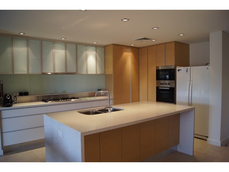 11/11 Halls Head Parade, Halls Head WA 6210