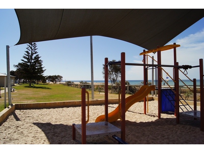 11/11 Halls Head Parade, Halls Head WA 6210