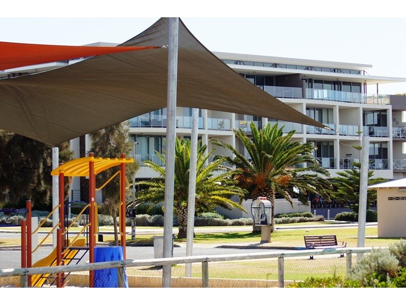 11/11 Halls Head Parade, Halls Head WA 6210