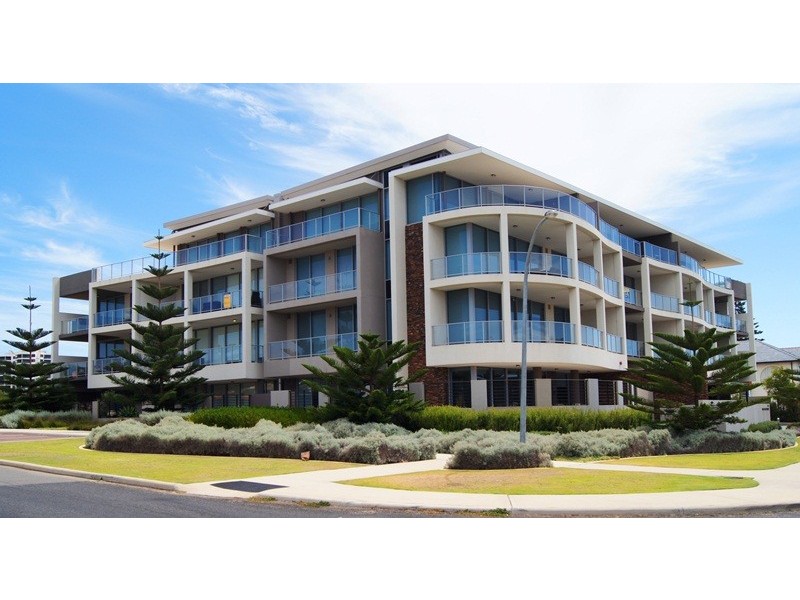 11/11 Halls Head Parade, Halls Head WA 6210