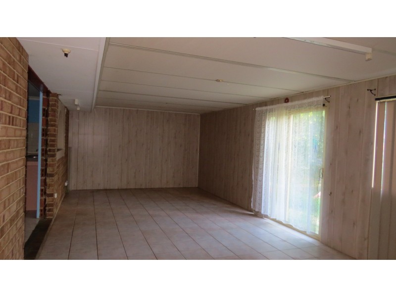 15 Chipper View, Parmelia WA 6167