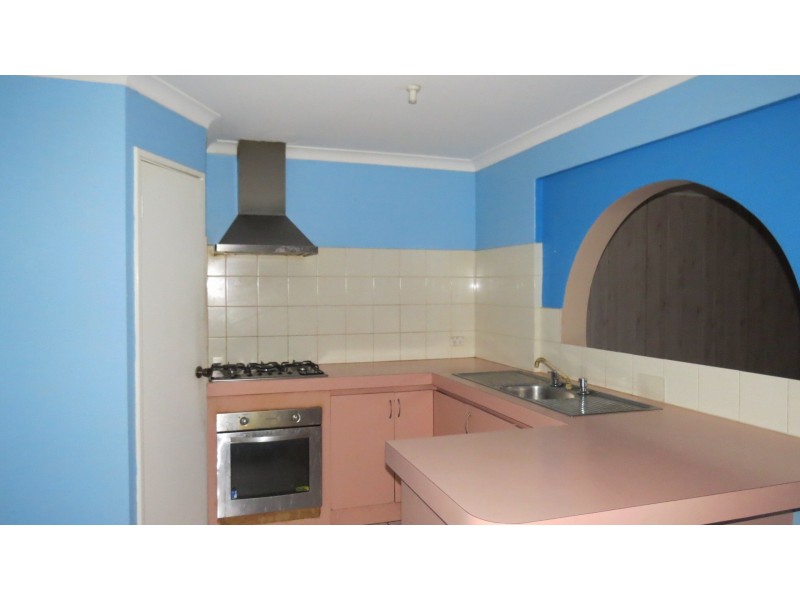 15 Chipper View, Parmelia WA 6167