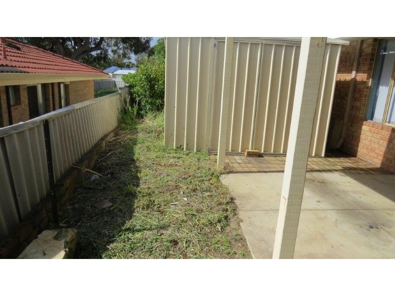 15 Chipper View, Parmelia WA 6167
