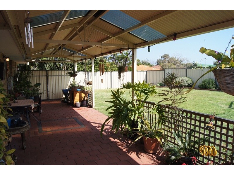 34 Manildra Drive, Dudley Park WA 6210