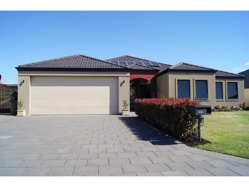 14 Wells Road, Pinjarra WA 6208