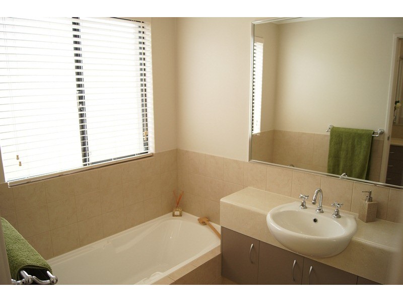 14 Wells Road, Pinjarra WA 6208