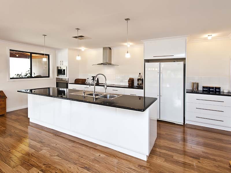 28 River Drive, Pinjarra WA 6208