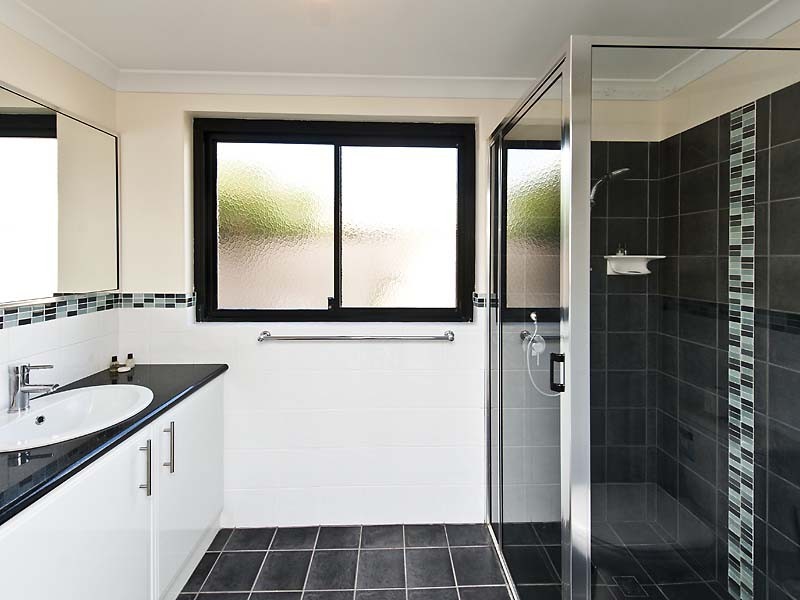 28 River Drive, Pinjarra WA 6208