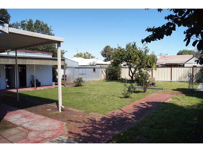 5 Eden Street, Dudley Park WA 6210