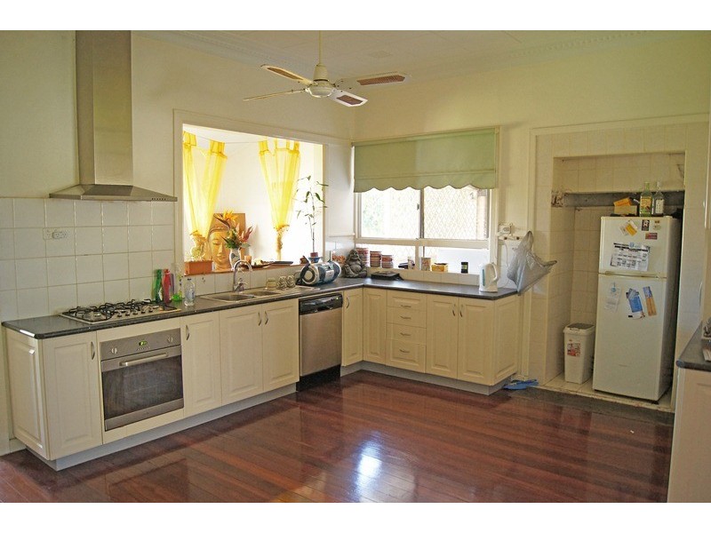 5 Eden Street, Dudley Park WA 6210