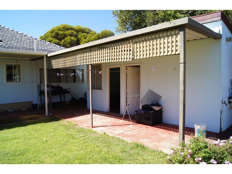 5 Eden Street, Dudley Park WA 6210