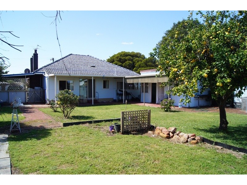 5 Eden Street, Dudley Park WA 6210