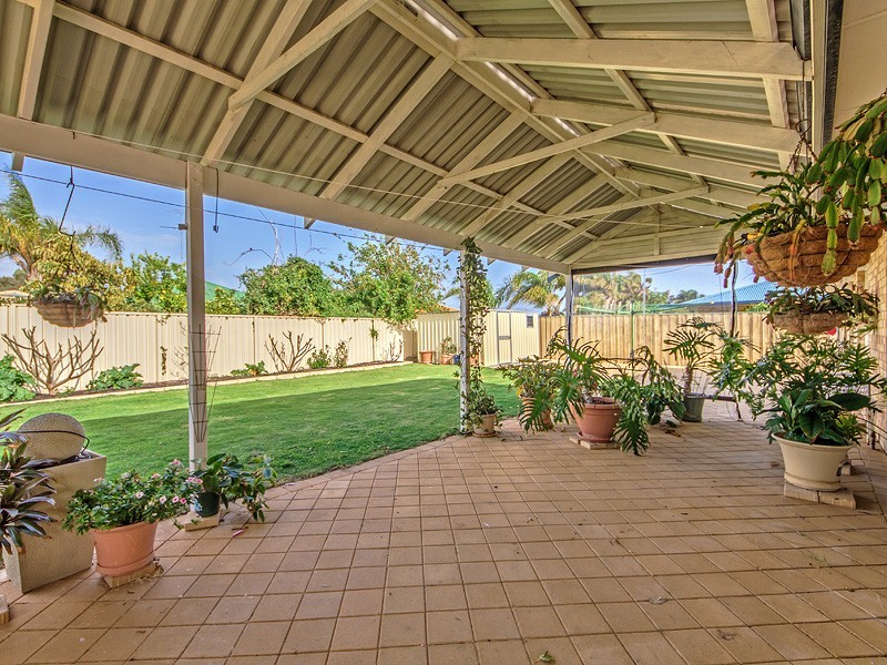 62 Pebble Beach Blvd, Meadow Springs WA 6210