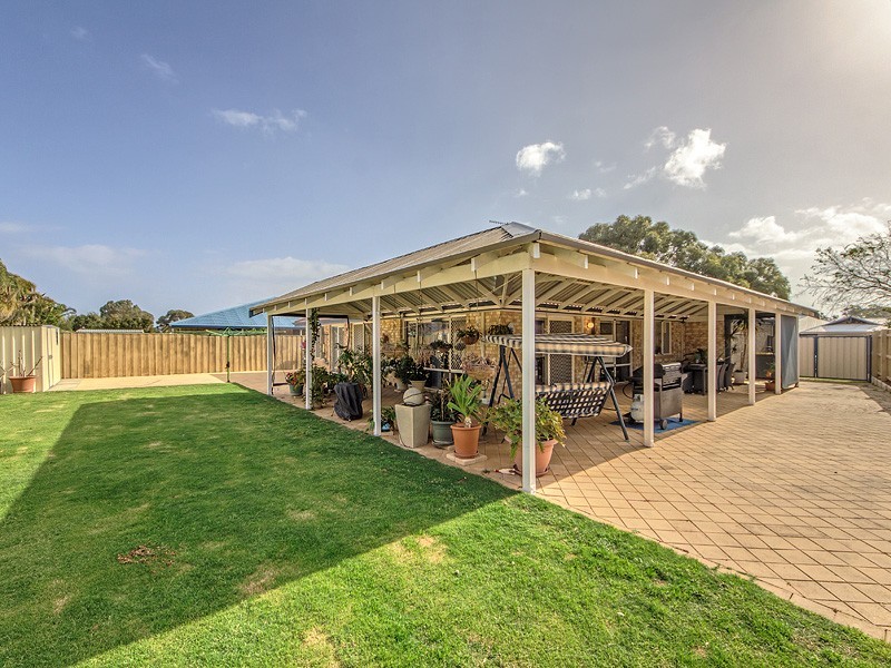 62 Pebble Beach Blvd, Meadow Springs WA 6210