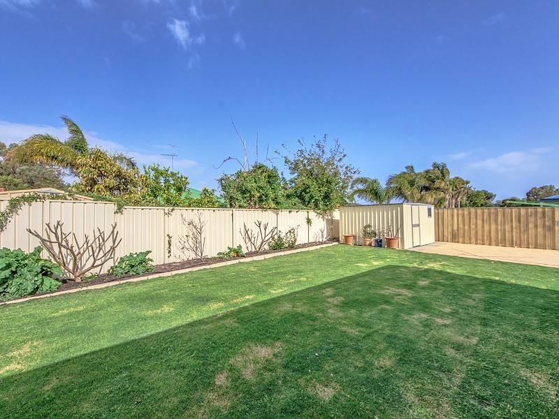 62 Pebble Beach Blvd, Meadow Springs WA 6210