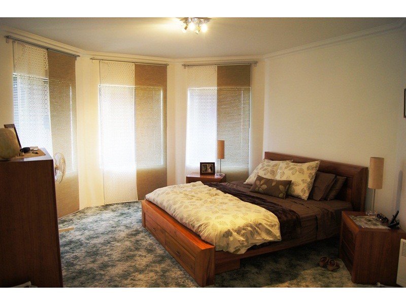 42 Heyerdahl Way, Dudley Park WA 6210