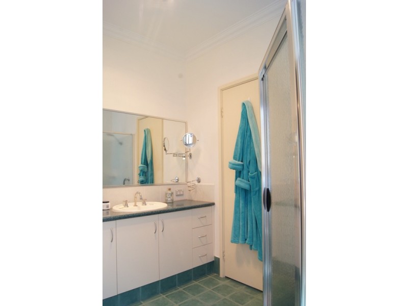 42 Heyerdahl Way, Dudley Park WA 6210