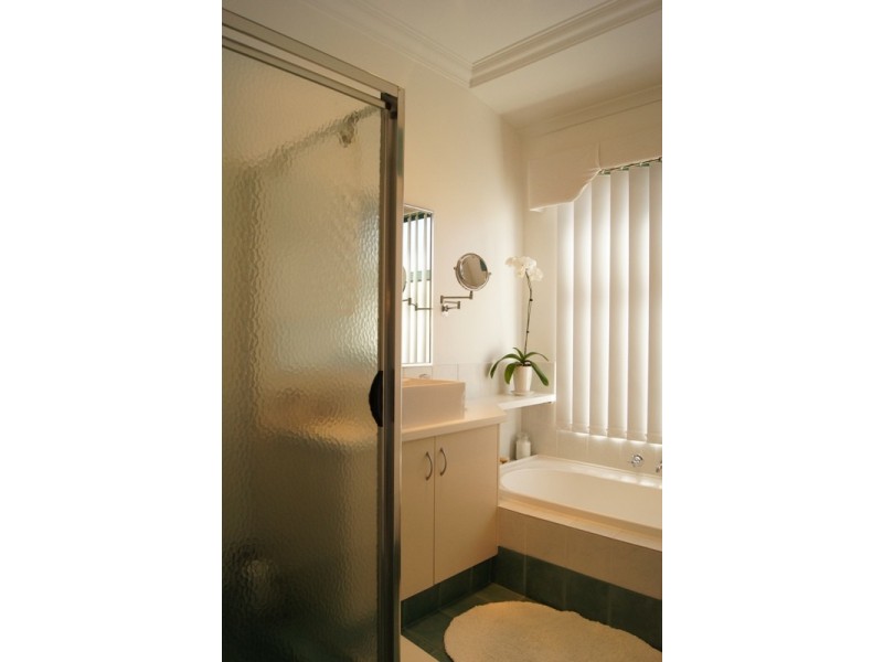 42 Heyerdahl Way, Dudley Park WA 6210