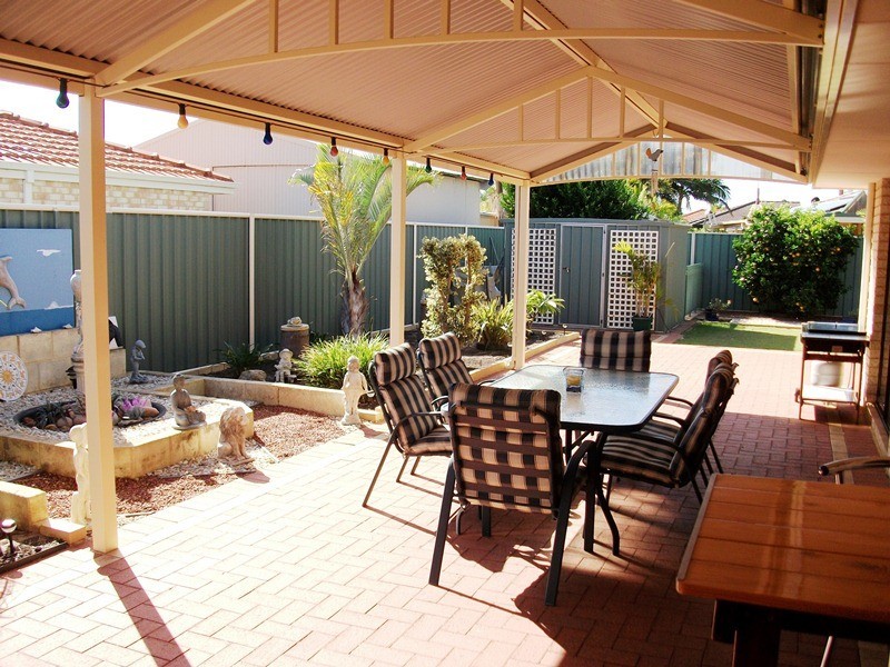 4 Yunderup Rd, South Yunderup WA 6208