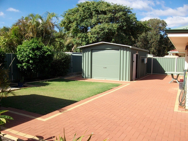 4 Yunderup Rd, South Yunderup WA 6208