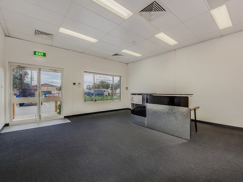 Unit 2, 65 Gordon Road, Greenfields WA 6210