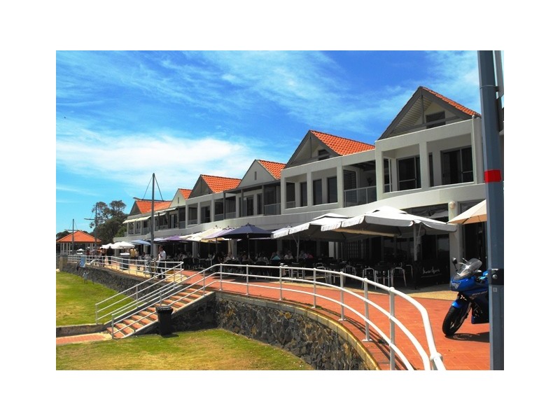 8/1-3 Railway Terrace, Rockingham WA 6168