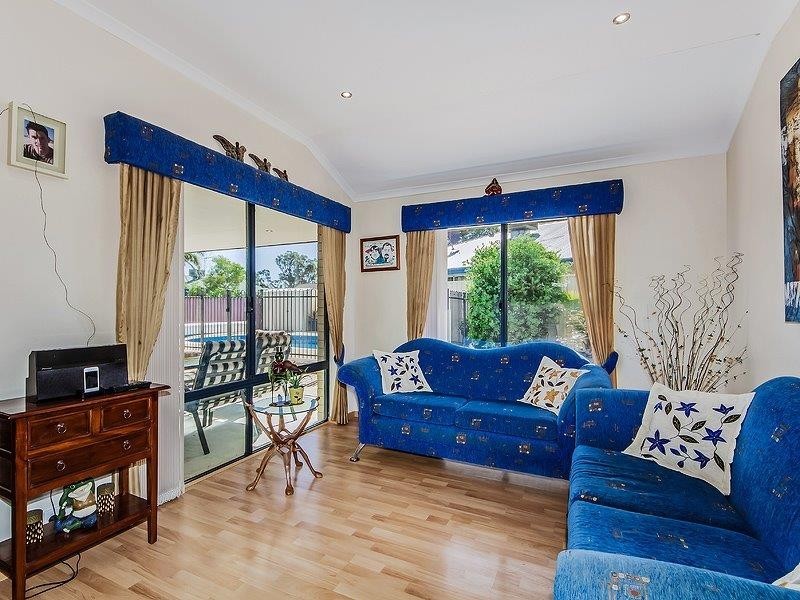 7 Ferndown Retreat, Meadow Springs WA 6210