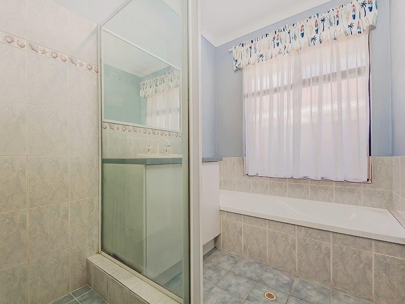 7 Ferndown Retreat, Meadow Springs WA 6210