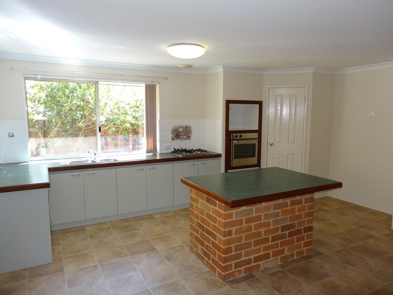 20 Montego Way, Halls Head WA 6210