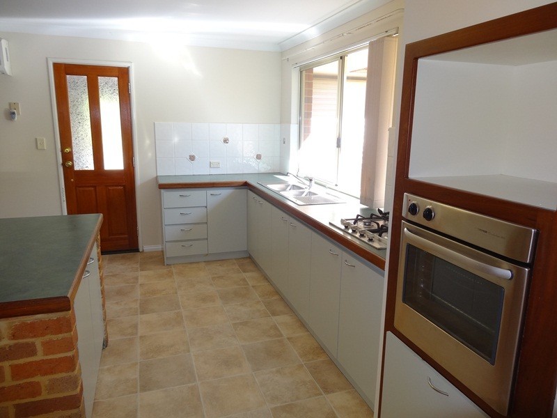 20 Montego Way, Halls Head WA 6210