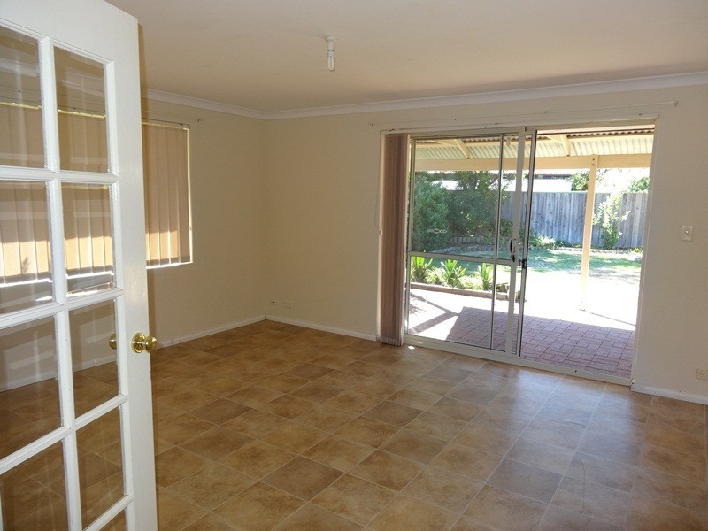 20 Montego Way, Halls Head WA 6210