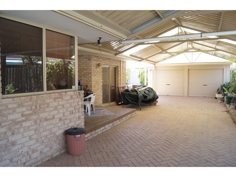 25 Hanson Way, Dudley Park WA 6210