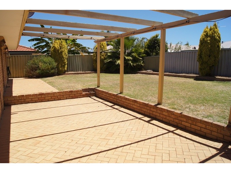 25 Hanson Way, Dudley Park WA 6210